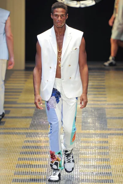 Look 38